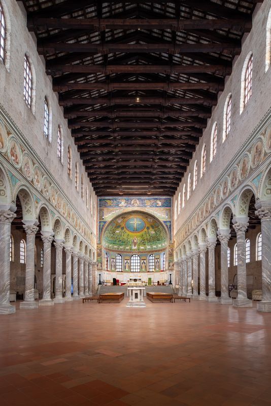 S. Apollinare in Classe (diritti fotografia dell'Opera di Religione della Diocesi di Ravenna, courtesy Servizio Turismo di Ravenna)